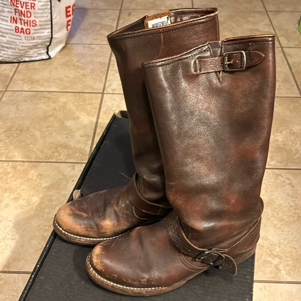 Frye tall boot all upper leather in the color of brandy sz 10m